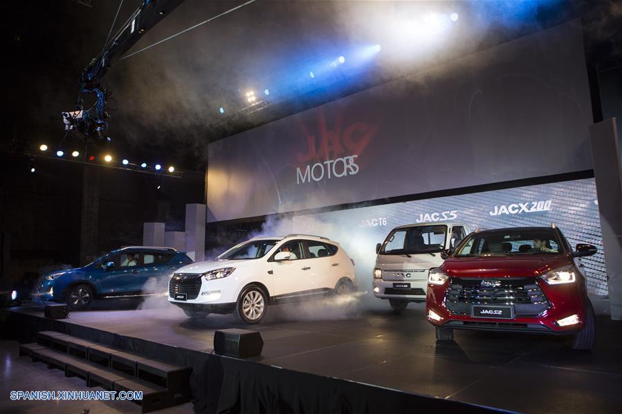 ARGENTINA-BUENOS AIRES-CHINA-AUTOMOVILES-PRESENTACION