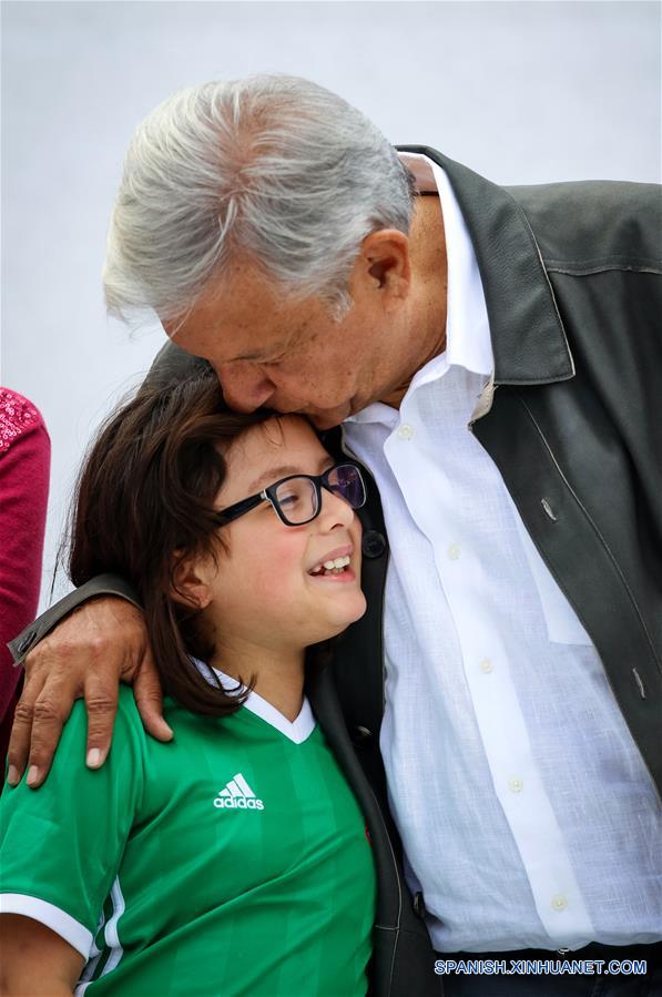MEXICO-CIUDAD DE MEXICO-LOPEZ OBRADOR-GIRA DE AGRADECIMIENTO
