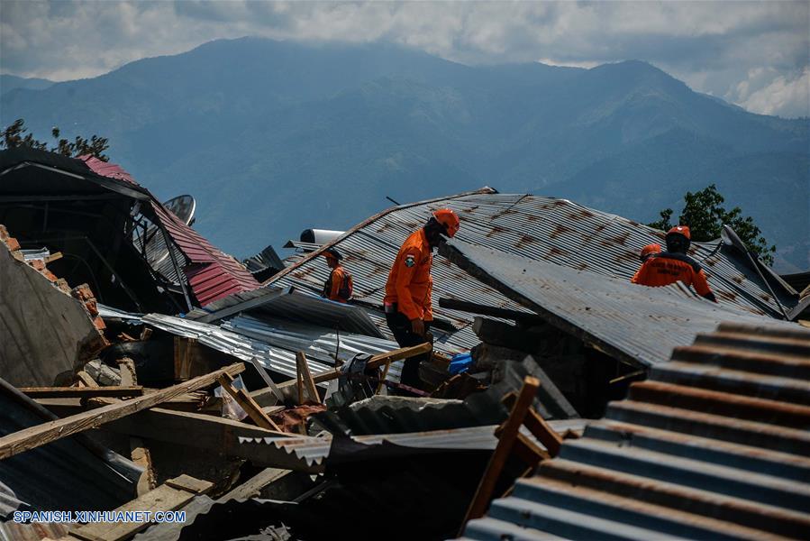 INDONESIA-PETOBO-SISMO Y TSUNAMI-SECUELAS 