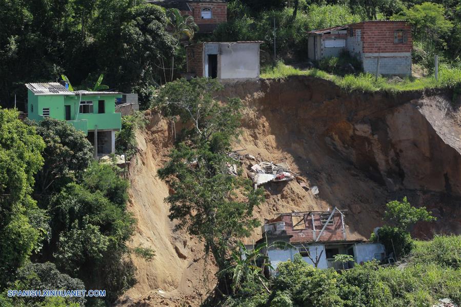 BRASIL-RIO DE JANEIRO-DESLIZAMIENTO DE TIERRA