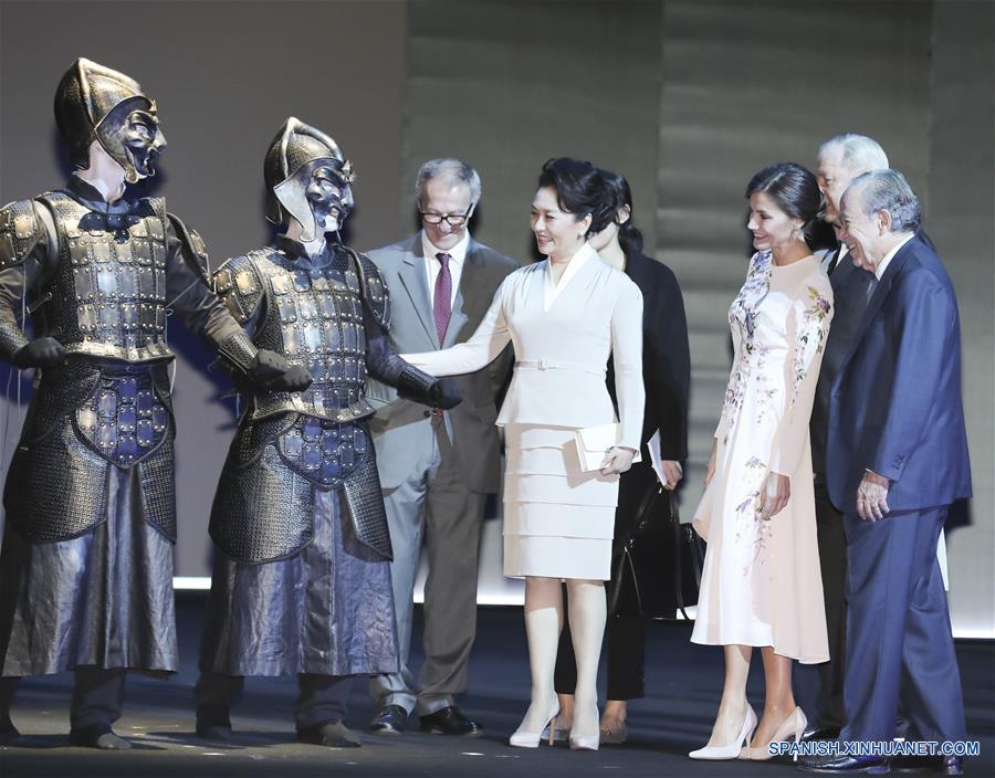 ESPAÑA-MADRID-PENG LIYUAN-TEATRO REAL