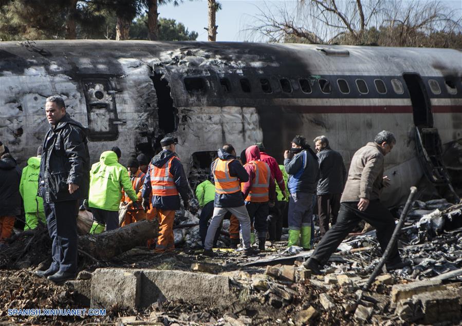 IRAN-KARAJ-ACCIDENTE-AVION 
