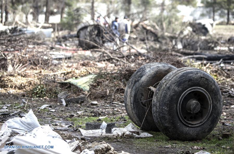 IRAN-KARAJ-ACCIDENTE-AVION