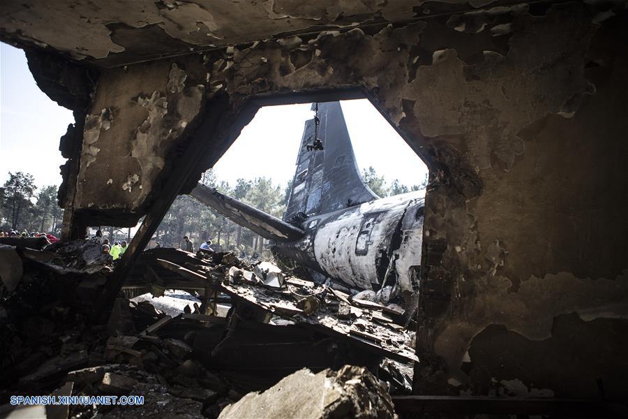 IRAN-KARAJ-ACCIDENTE-AVION 