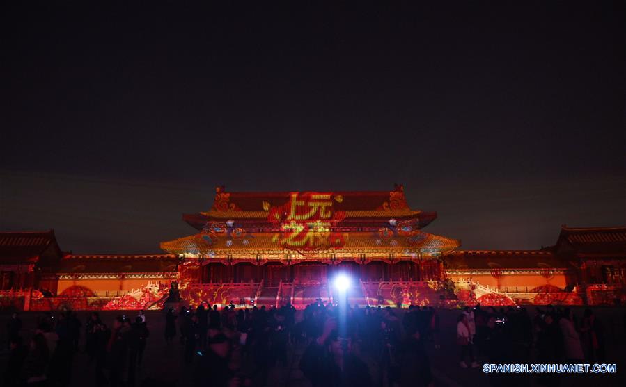 CHINA-BEIJING-MUSEO DEL PALACIO-RECORRIDO NOCTURNO