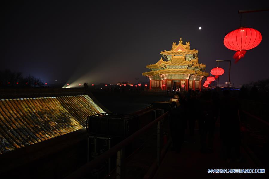 CHINA-BEIJING-MUSEO DEL PALACIO-RECORRIDO NOCTURNO