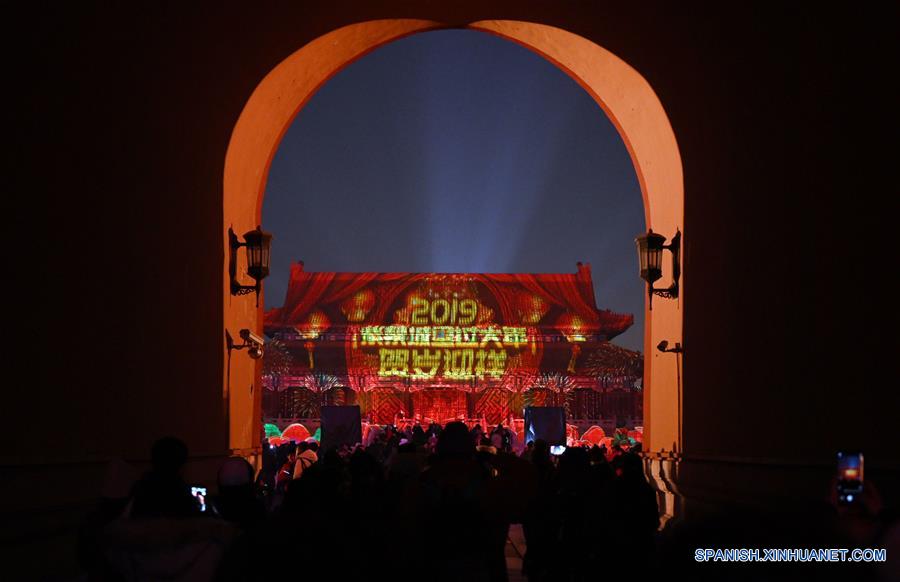 CHINA-BEIJING-MUSEO DEL PALACIO-RECORRIDO NOCTURNO