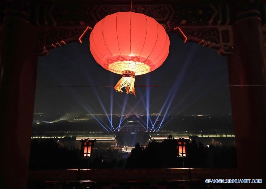 CHINA-BEIJING-MUSEO DEL PALACIO-RECORRIDO NOCTURNO