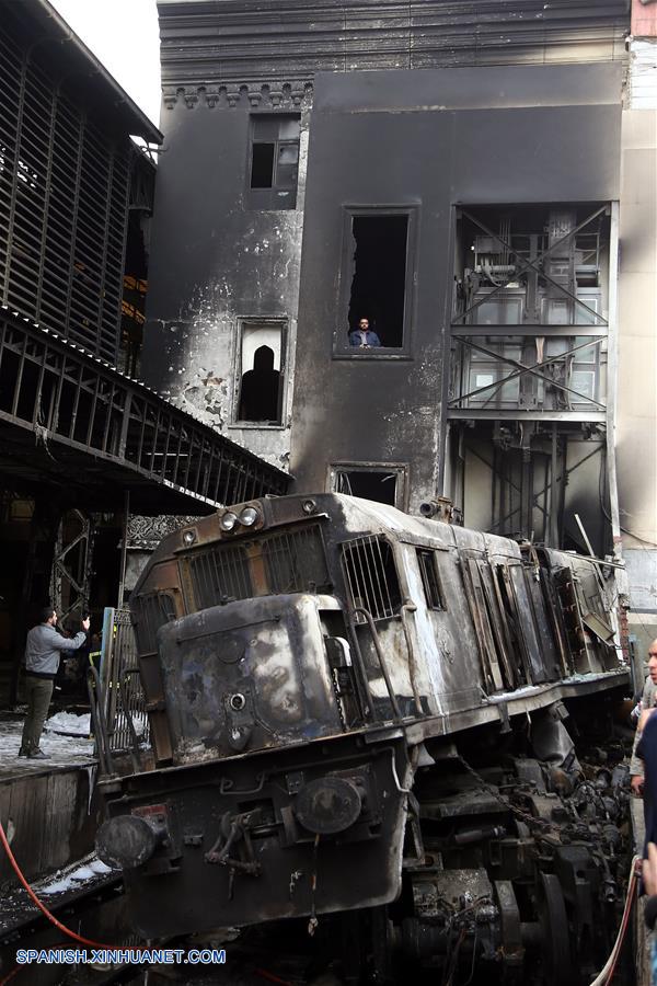 EGIPTO-CAIRO-ESTACION DE TRENES-INCENDIO