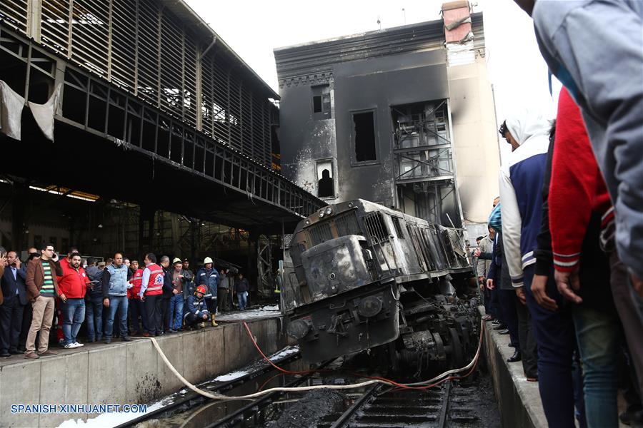 EGIPTO-CAIRO-ESTACION DE TRENES-INCENDIO