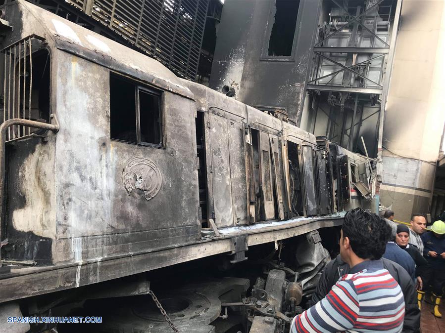 EGIPTO-CAIRO-ESTACION DE TRENES-INCENDIO