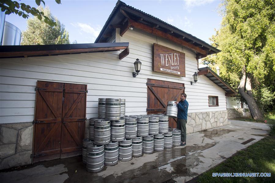 ARGENTINA-SAN CARLOS DE BARILOCHE-CERVEZA ARTESANAL