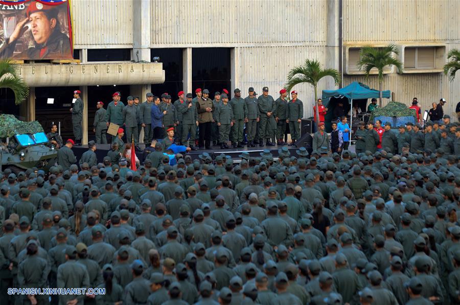 VENEZUELA-CARACAS-MADURO-MILITARES