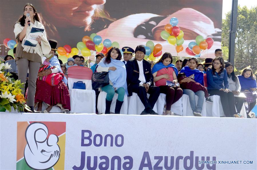 BOLIVIA-LA PAZ-DIA DE LA MADRE