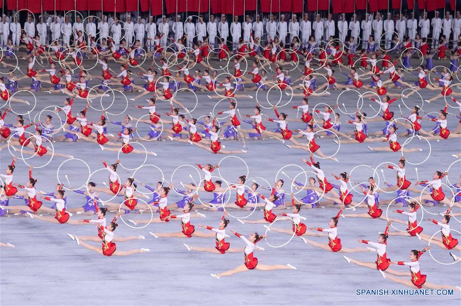 RPDC-PYONGYANG-ESPECTACULO DE CALISTENIA Y ARTISTICO