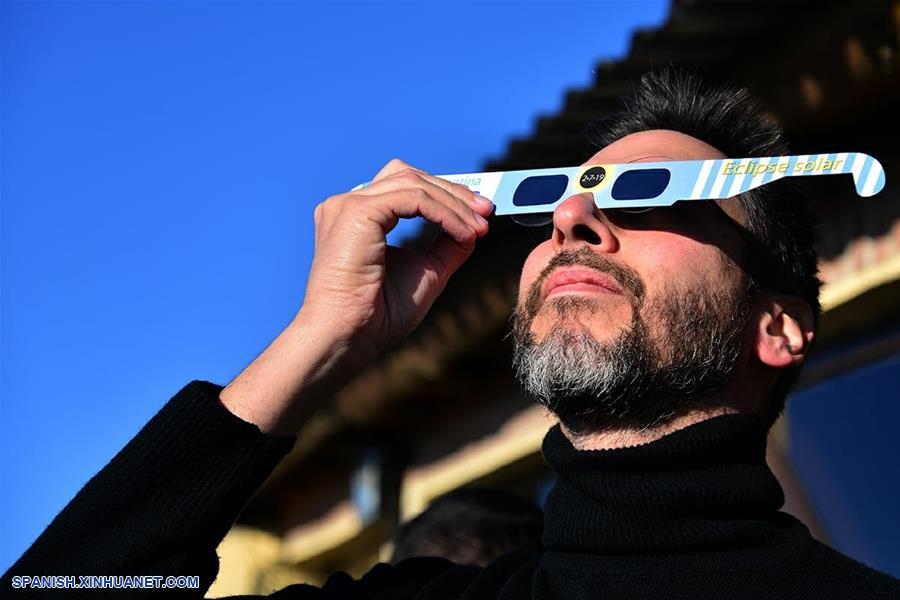 ARGENTINA-VILLA DE MERLO-ECLIPSE SOLAR TOTAL 