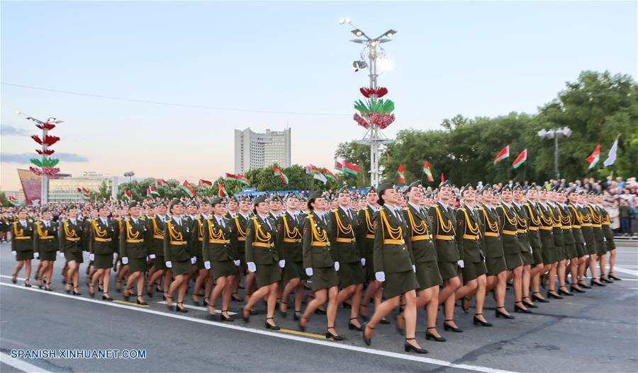 BIELORRUSIA-MINSK-DIA DE LA INDEPENDENCIA-DESFILE MILITAR
