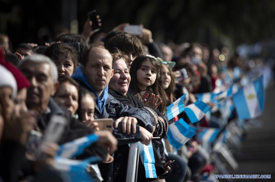 ARGENTINA-BUENOS AIRES-DIA DE LA INDEPENDENCIA-DESFILE