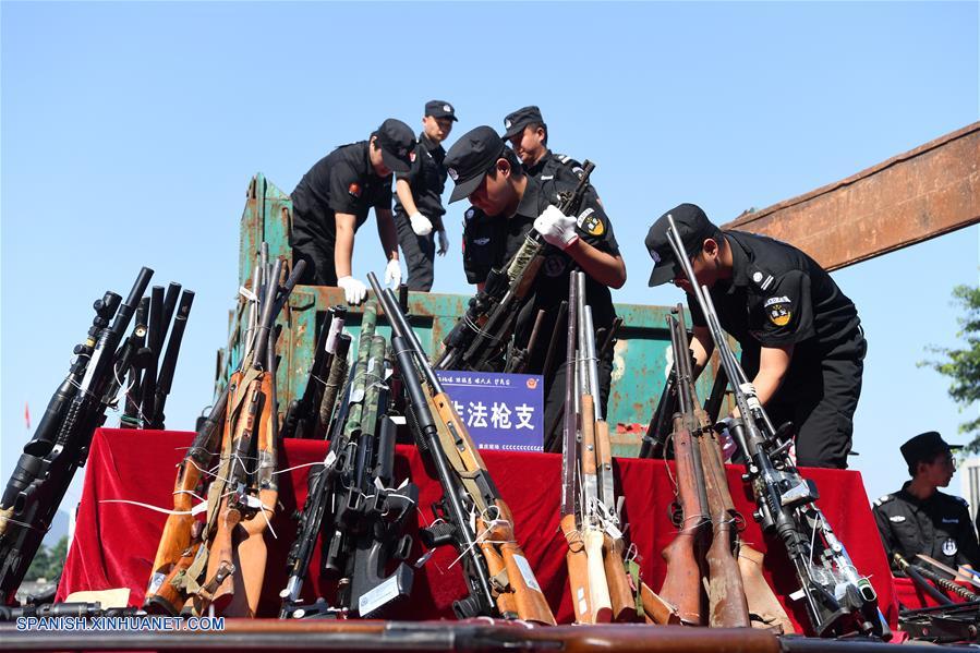 CHINA-CHONGQING-ARMAS ILEGALES-DESTRUCCION