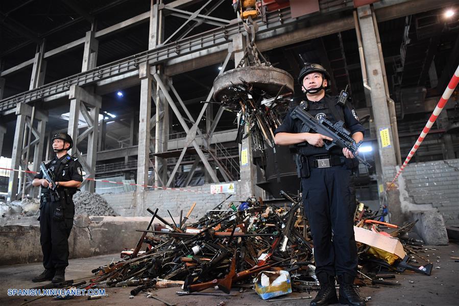 CHINA-CHONGQING-ARMAS ILEGALES-DESTRUCCION