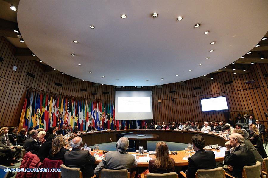 CHILE-SANTIAGO-CEPAL-HA JOON CHANG-CATEDRA