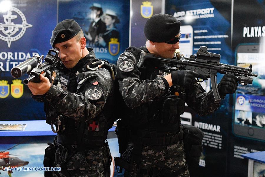 CHILE-SANTIAGO-SEGURIDAD-EXPOSICION