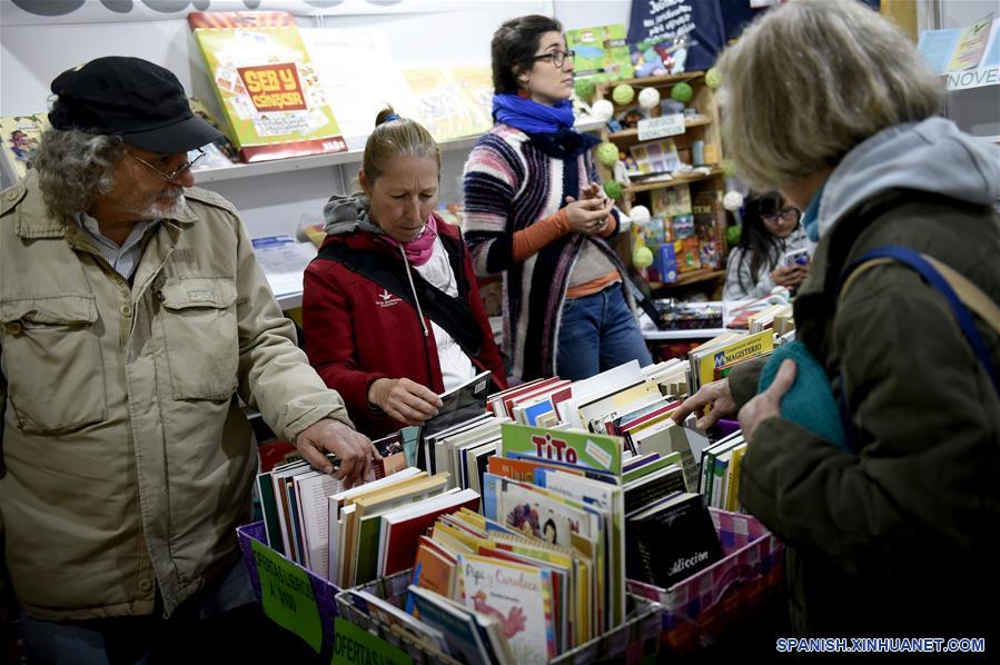 URUGUAY-MONTEVIDEO-FERIA-LIBRO
