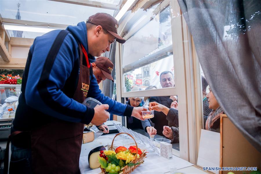RUSIA-MOSCU-FESTIVAL OTOÑO DORADO
