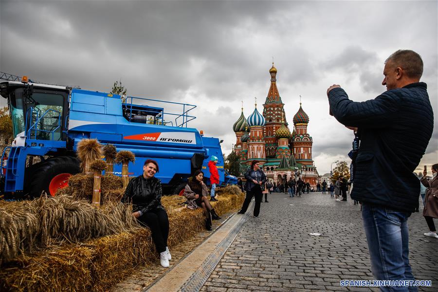 RUSIA-MOSCU-FESTIVAL OTOÑO DORADO