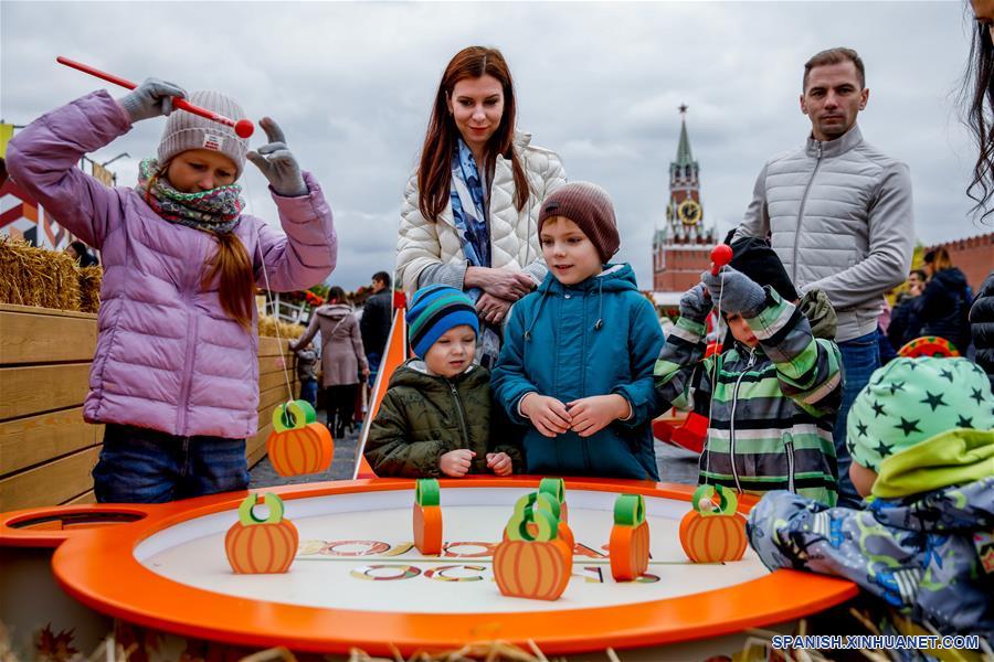 RUSIA-MOSCU-FESTIVAL OTOÑO DORADO
