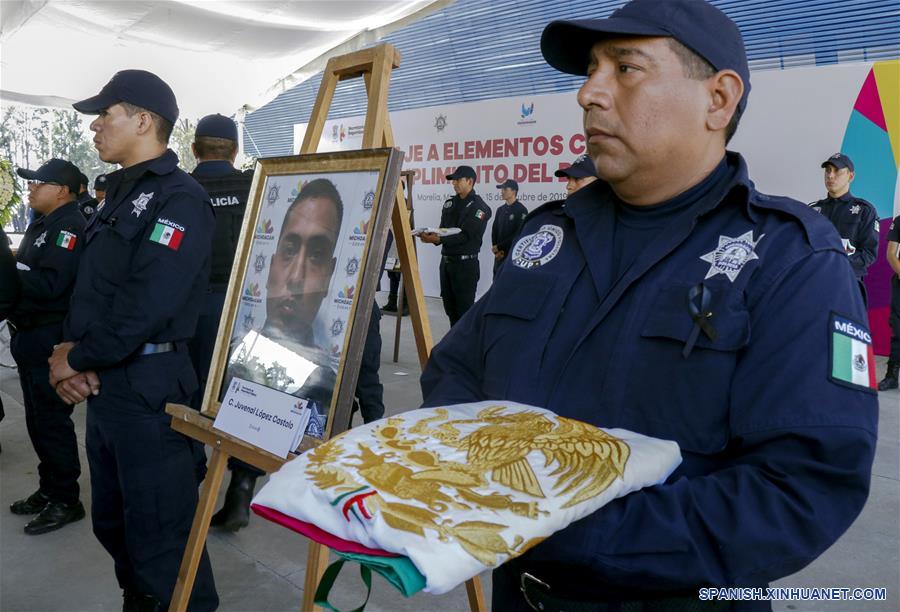 MEXICO-MORELIA-FUNERAL-POLICIAS