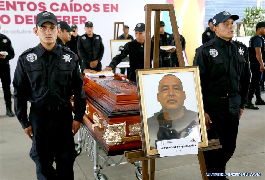 MEXICO-MORELIA-FUNERAL-POLICIAS