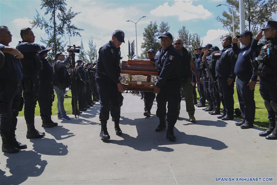 MEXICO-MORELIA-FUNERAL-POLICIAS