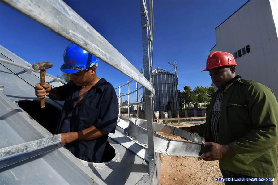 CUBA-PINAR DEL RIO-PLANTA-CONSTRUCCION-SERIE