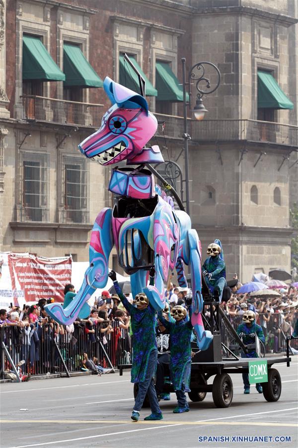 MEXICO-CIUDAD DE MEXICO-DESFILE DE DIA DE MUERTOS
