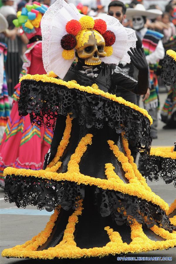 MEXICO-CIUDAD DE MEXICO-DESFILE DE DIA DE MUERTOS