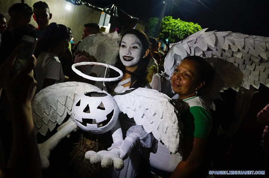 EL SALVADOR-SAN SALVADOR-LA CALABIUZA-CELEBRACION-SERIE