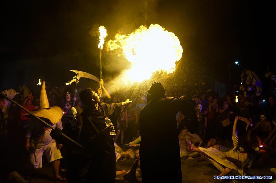 EL SALVADOR-SAN SALVADOR-LA CALABIUZA-CELEBRACION-SERIE 