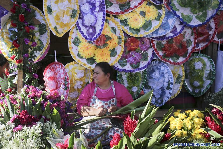 HONDURAS-TEGUCIGALPA-DIA DE MUERTOS