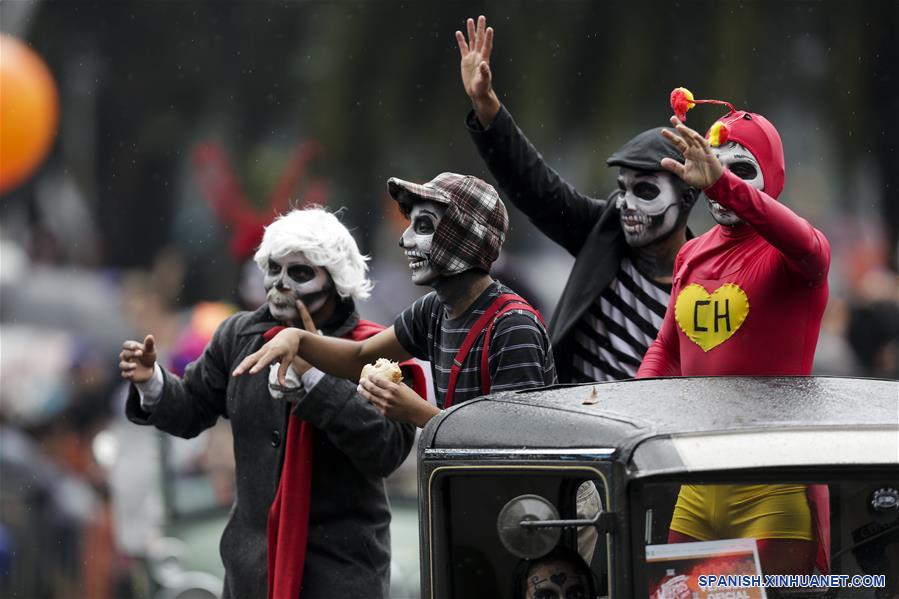 MEXICO-CIUDAD DE MEXICO-DIA DE MUERTOS-DESFILE