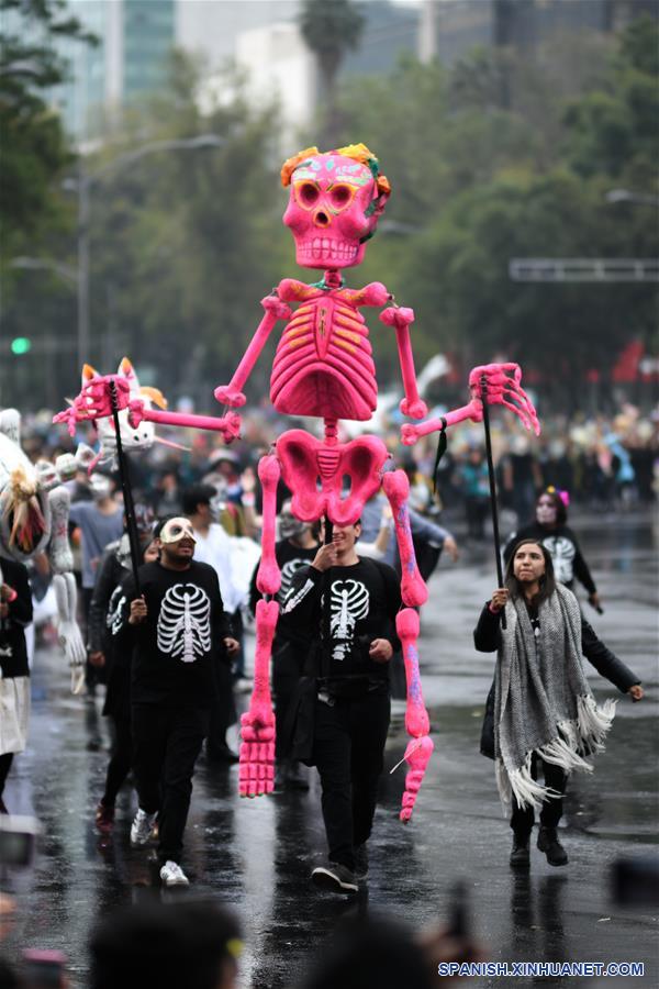MEXICO-CIUDAD DE MEXICO-DIA DE MUERTOS-DESFILE