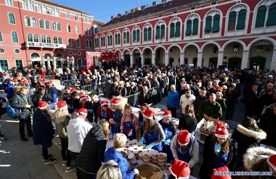 CROACIA-VISPERA NAVIDAD-COMIDA GRATIS