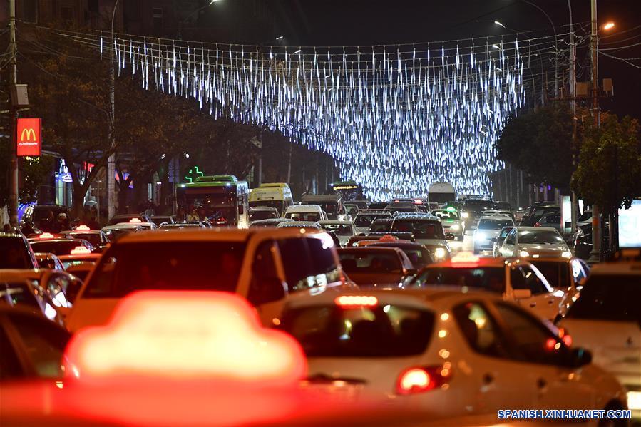 GEORGIA-TIFLIS-DECORACION-FIESTAS