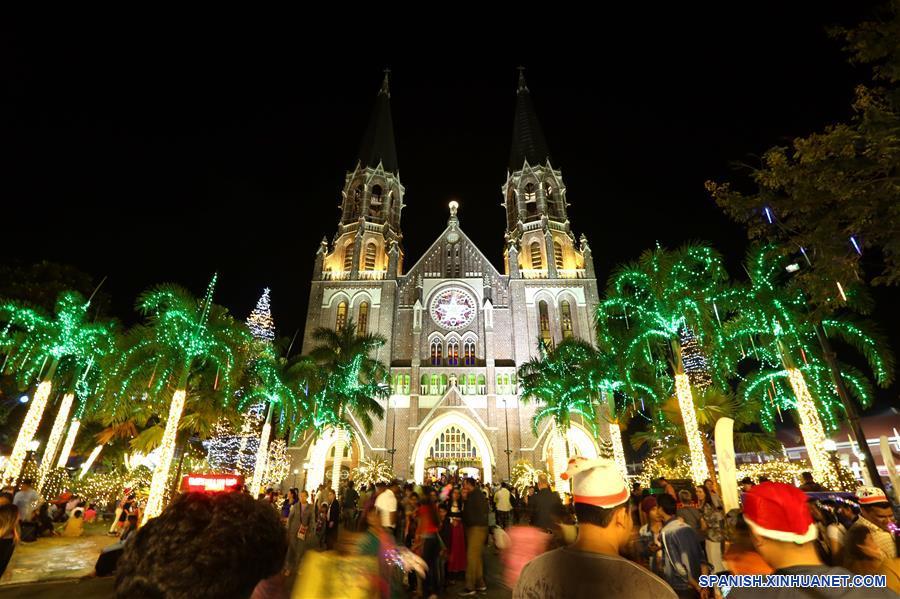 MYANMAR-YANGON-NAVIDAD-CELEBRACION