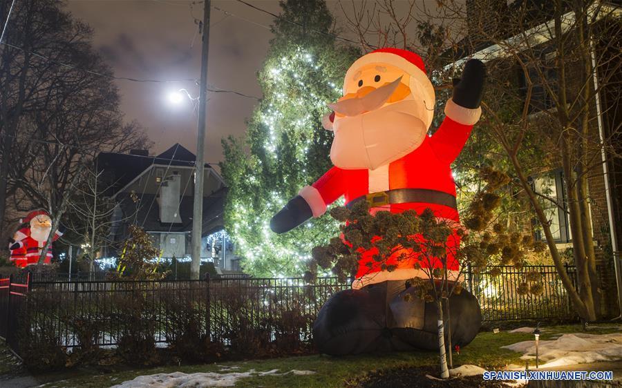 CANADA-TORONTO-DECORACIONES DE NAVIDAD