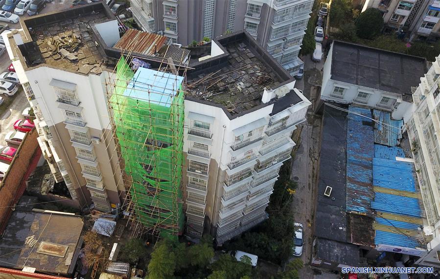 CHINA-GUIZHOU-INSTALACION ELEVADOR-EDIFICIO VIEJO