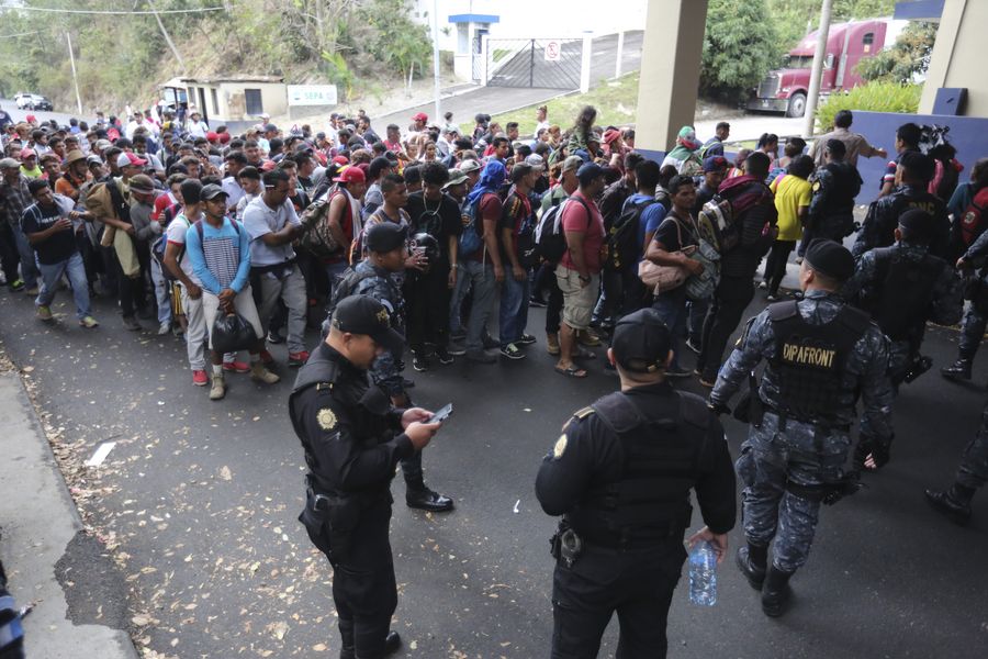 Multimedia M xico despliega agentes en frontera sur ante llegada