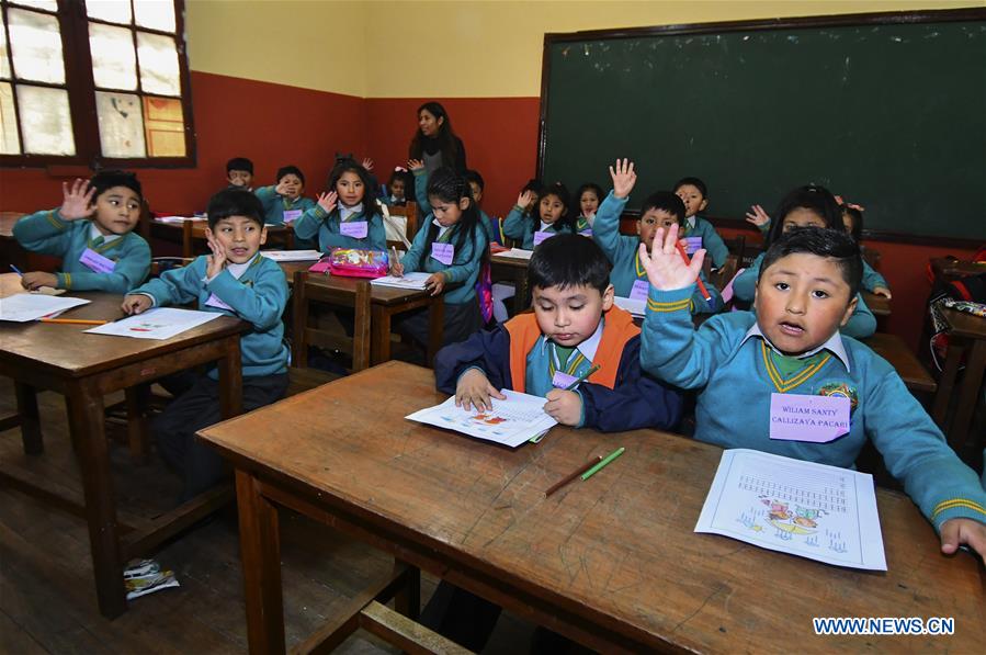 BOLIVIA-LA PAZ-CICLO ESCOLAR