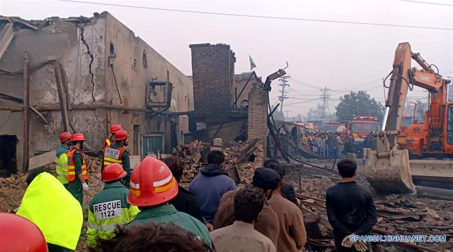 PAKISTAN-FAISALABAD-FABRICA COLAPSADA