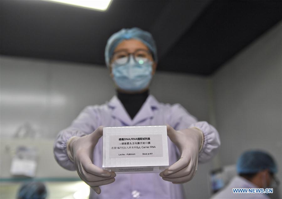 CHINA-CHENGDU-CORONAVIRUS-KITS-SUMINISTRO